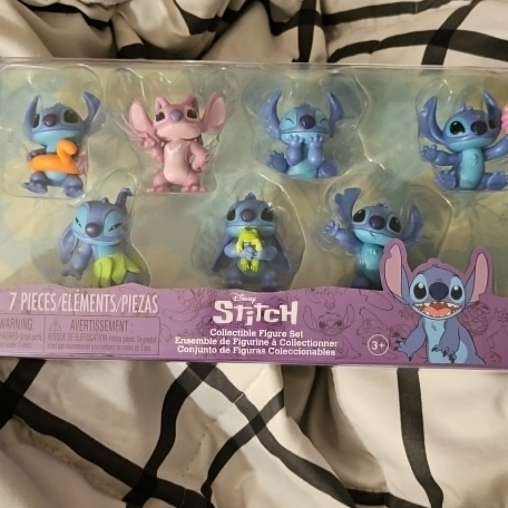 Disney Stitch Collectible Figure‎ Set